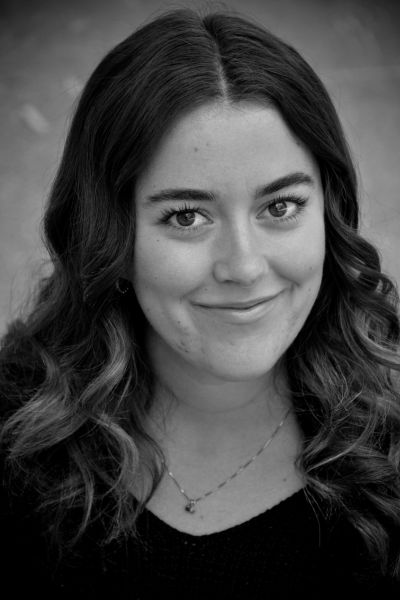 headshot of Julia Afonso, kids ballet, hip hop and dance instructor in Milton Ontario